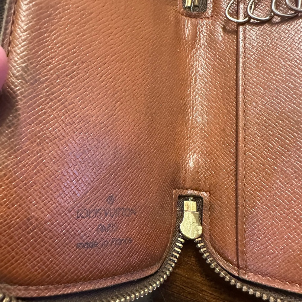 Authentic Vintage Louis Vuitton Zip Around Keyholder. Rare - Picture 5 of 10
